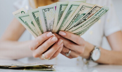 Банк России не станет печать замену замороженным из-за санкций 300 млрд долларов